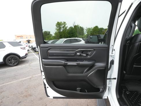 Used 2024 RAM 1500 Limited AWD/4WD image 13
