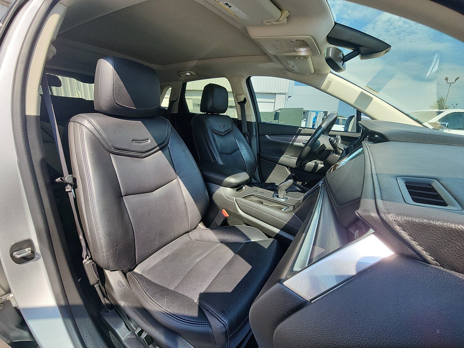 Used 2017 Cadillac XT5 Luxury FWD image 24