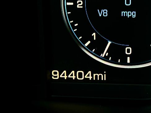 Used 2015 Cadillac Escalade Luxury image 23