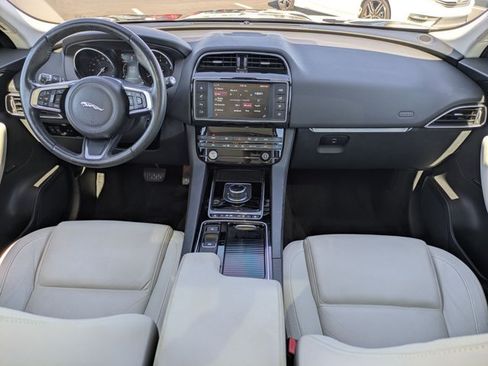 Used 2018 Jaguar F-PACE Prestige AWD/4WD image 18