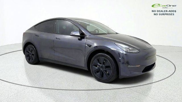 Used 2025 Tesla Model Y Long Range RWD image 1