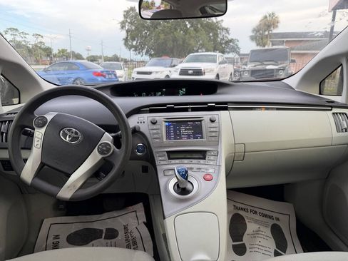 Used 2014 Toyota Prius Three FWD image 5