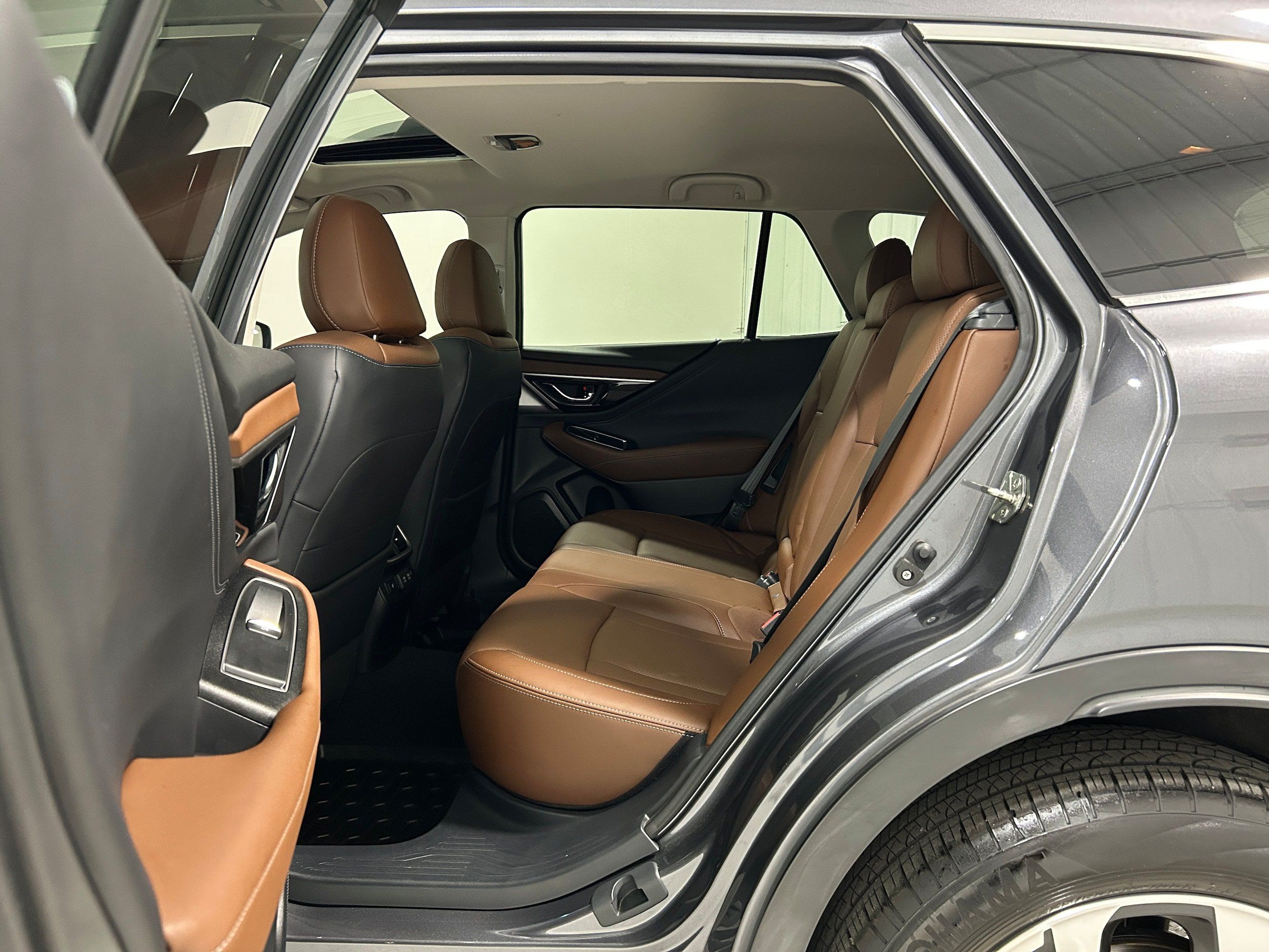 Used 2020 Subaru Outback Touring XT AWD/4WD image 29