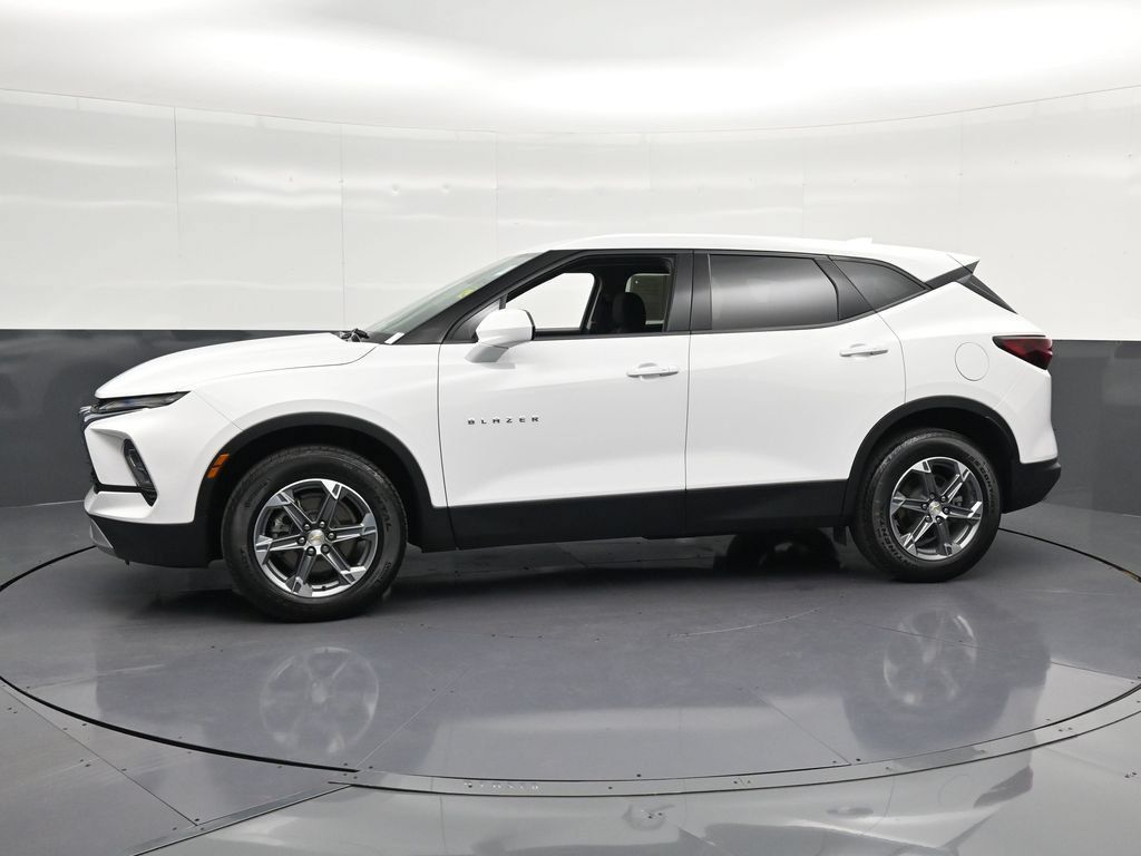 Used 2023 Chevrolet Blazer LT FWD image 7