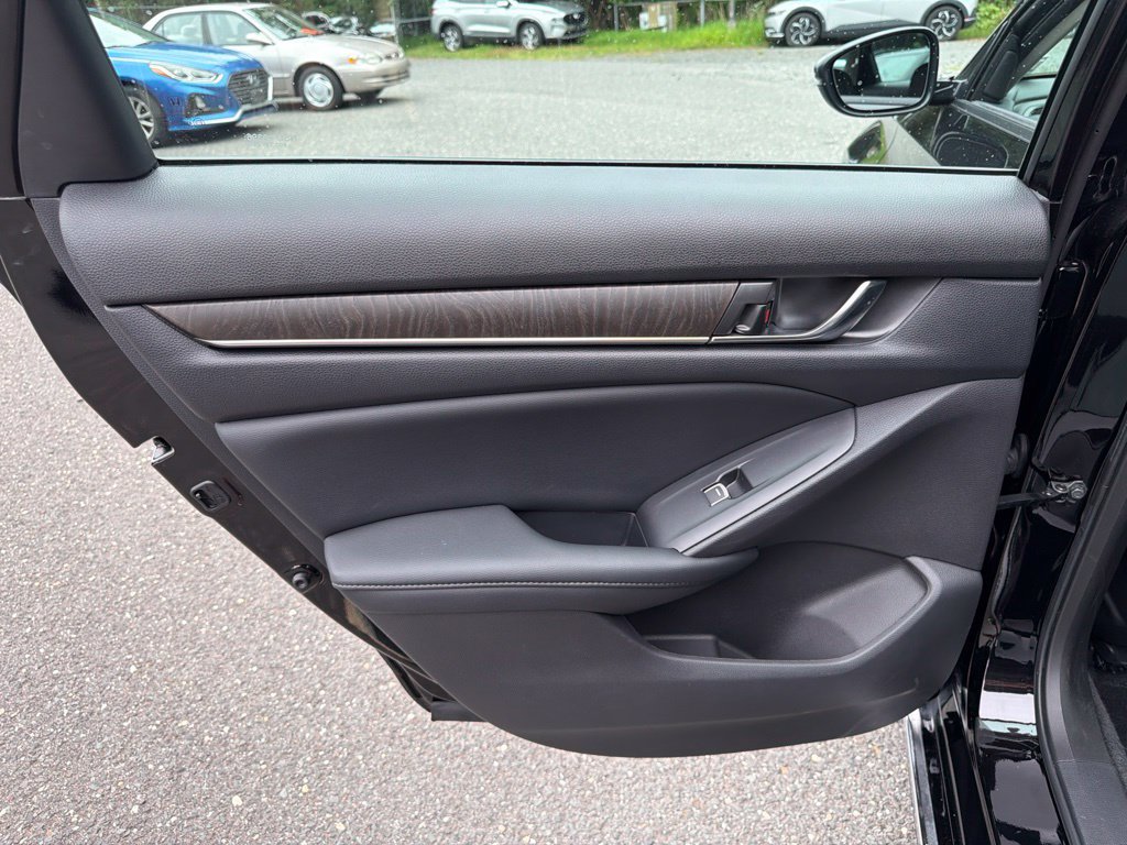Used 2022 Honda Accord EX-L image 13