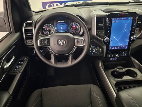 Used 2025 RAM 1500 Big Horn AWD/4WD image 7