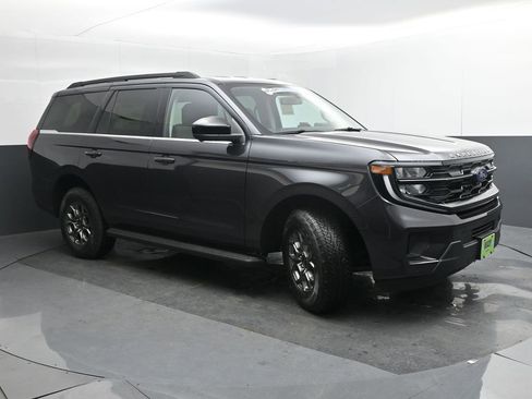 New 2025 Ford Expedition Active image 8