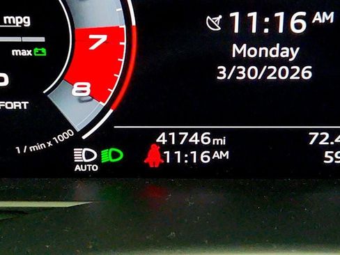 Used 2022 Audi SQ8 Prestige image 16