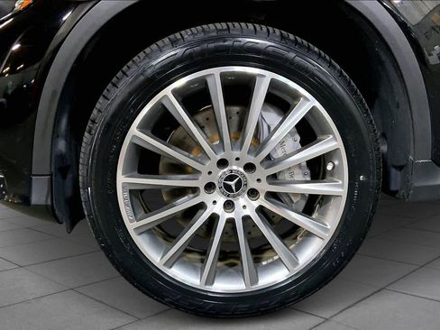 Used 2019 Mercedes-Benz GLC 300 4MATIC Coupe image 10