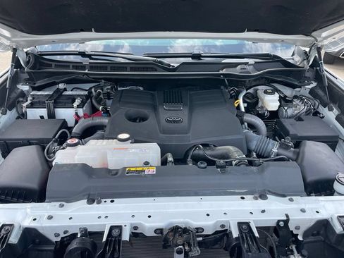 Used 2023 Toyota Tundra SR5 w/ SR5 Convenience Package AWD/4WD image 26