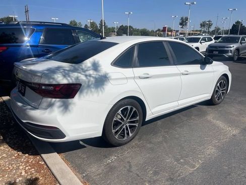 Used 2025 Volkswagen Jetta Sport FWD image 2
