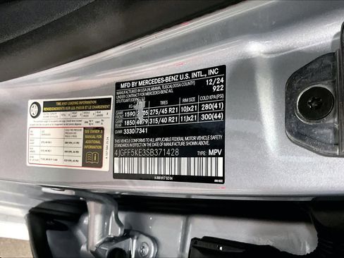 Used 2025 Mercedes-Benz GLS 450 4MATIC image 37