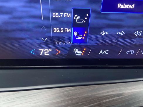 Certified 2025 Chevrolet Suburban Z71 w/ Comfort Package image 16