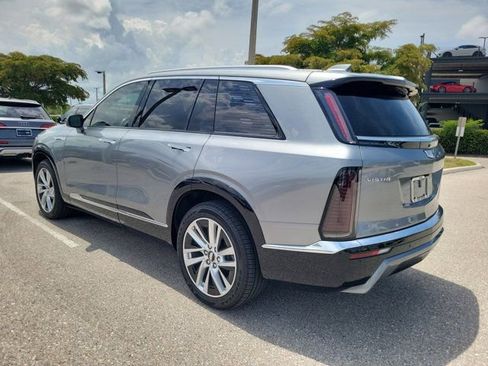 Used 2026 Cadillac Vistiq Luxury AWD/4WD image 5