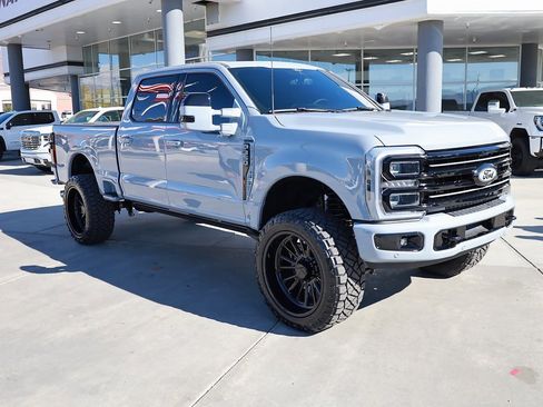 Used 2025 Ford F350 Platinum image 8