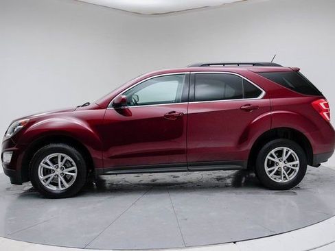 Used 2017 Chevrolet Equinox LT w/ Convenience Package image 2