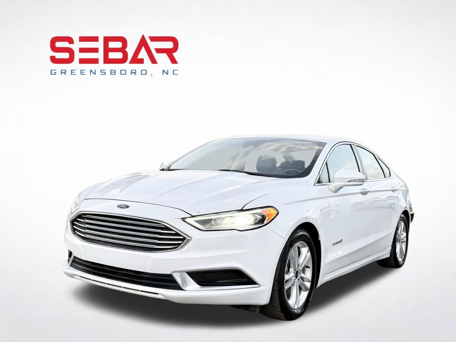 Used 2018 Ford Fusion SE w/ Equipment Group 602A FWD image 3