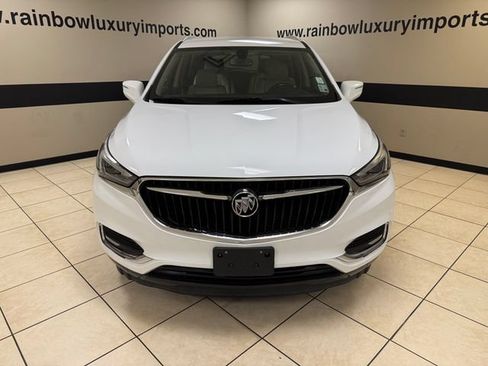 Used 2019 Buick Enclave Essence FWD image 2