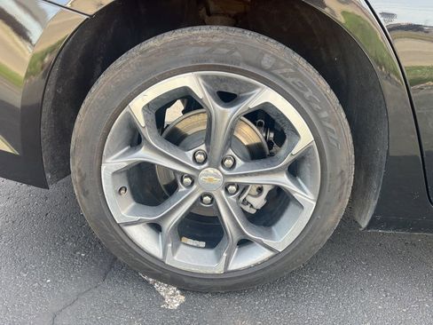 Used 2024 Chevrolet Malibu LT image 11