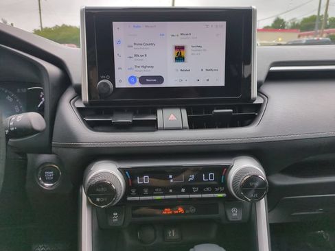 Used 2023 Toyota RAV4 XLE w/ Convenience Package FWD image 20