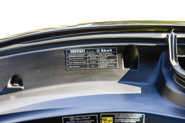 Used 2013 Ferrari California RWD image 33
