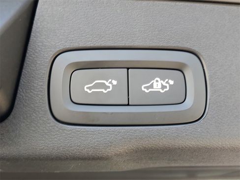 Used 2020 Volvo XC60 T5 Inscription image 10