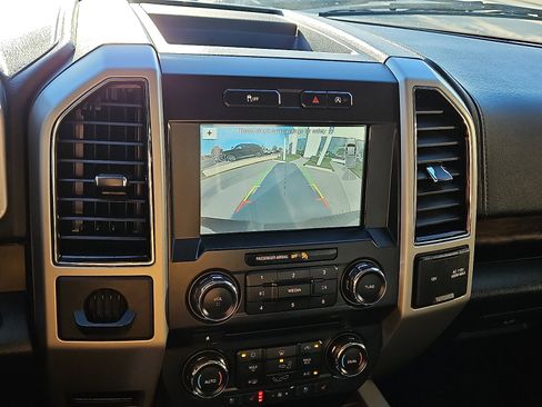 Used 2018 Ford F150 Lariat image 16