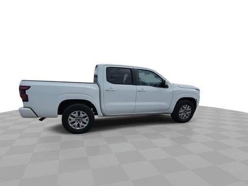 Used 2023 Nissan Frontier SV RWD image 9