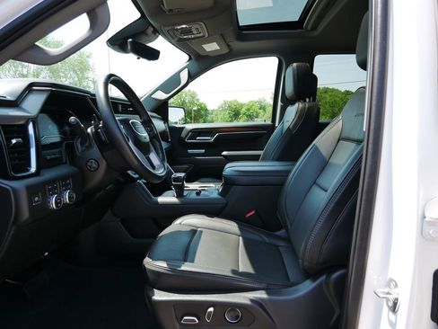 Used 2024 GMC Sierra 1500 Denali AWD/4WD image 15