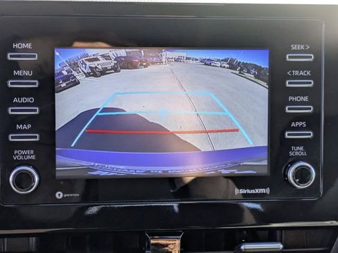 Used 2024 Toyota Camry SE image 18