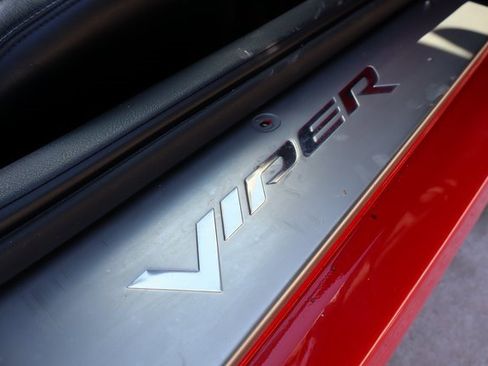 Used 2005 Dodge Viper SRT-10 image 34