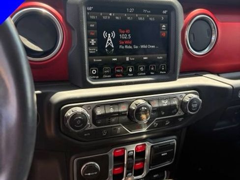 Used 2018 Jeep Wrangler Unlimited Rubicon AWD/4WD image 22
