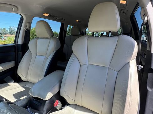 Used 2023 Subaru Ascent Limited AWD/4WD image 40