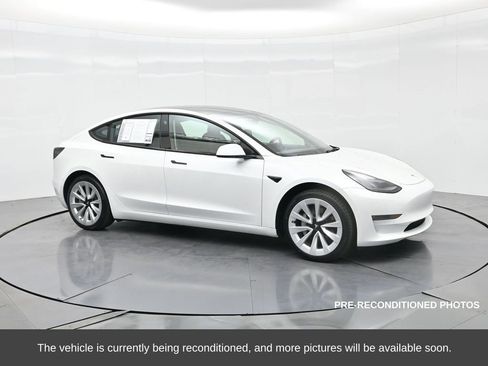 Used 2022 Tesla Model 3 Long Range image 4