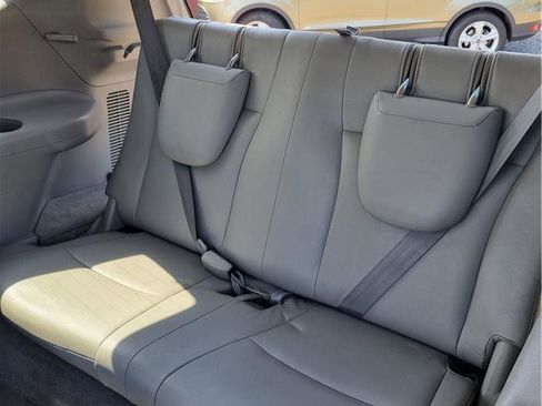 Used 2009 Toyota Highlander Limited AWD/4WD image 17