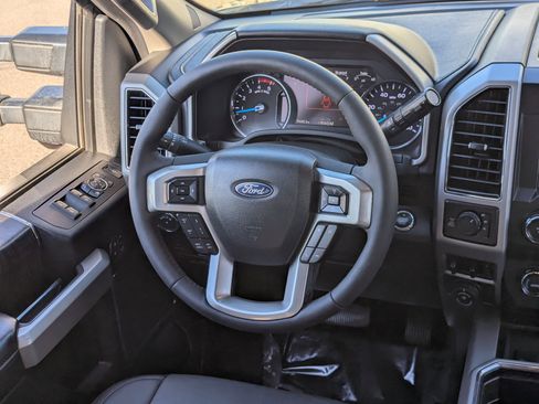 Used 2021 Ford F250 Lariat image 13