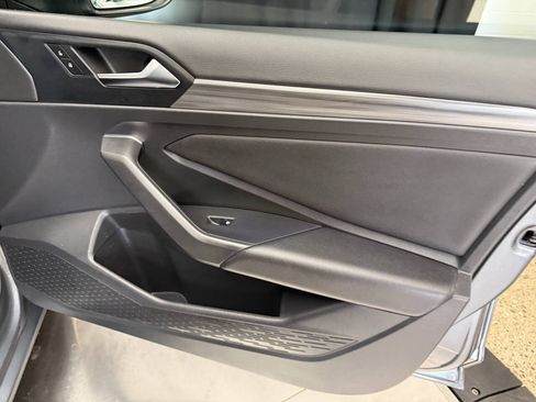 Used 2019 Volkswagen Jetta SEL FWD image 25