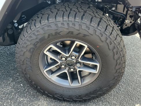 New 2026 Jeep Gladiator Mojave AWD/4WD image 8