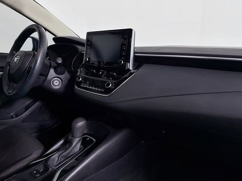 Used 2021 Toyota Corolla LE image 27