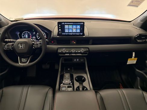 New 2025 Honda Pilot TrailSport image 13