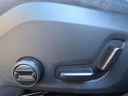 Certified 2025 Volvo V60 B5 Cross Country Plus image 31