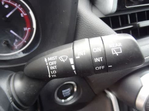 Used 2023 Toyota RAV4 XLE FWD image 21