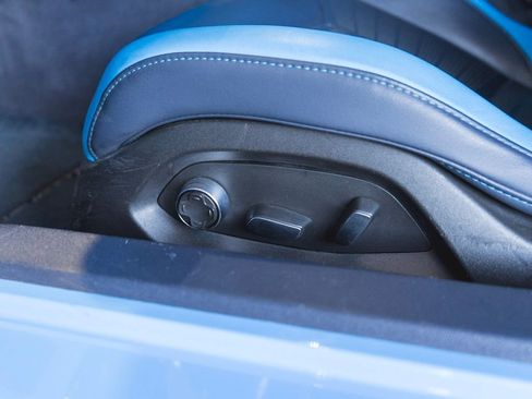 Used 2021 Chevrolet Corvette Stingray Premium Cpe w/ Z51 Performance Package image 27