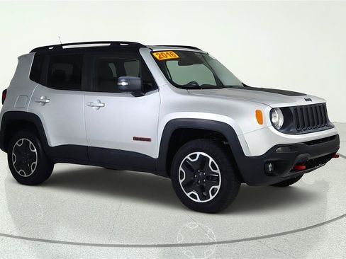 Used 2016 Jeep Renegade Trailhawk AWD/4WD image 8
