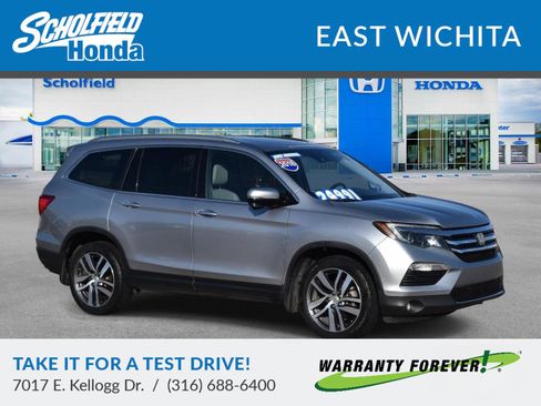 Used 2018 Honda Pilot Touring image 1