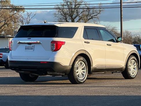 Certified 2021 Ford Explorer 2WD image 4