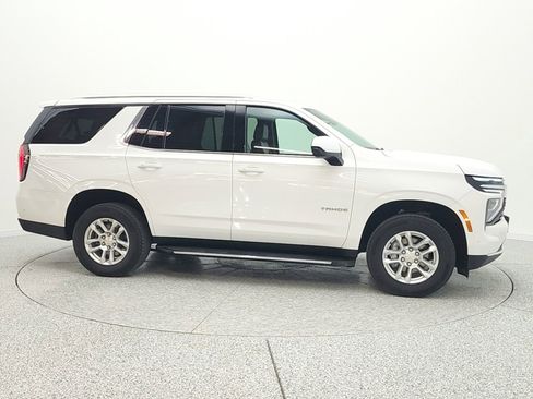 Used 2025 Chevrolet Tahoe LT image 4