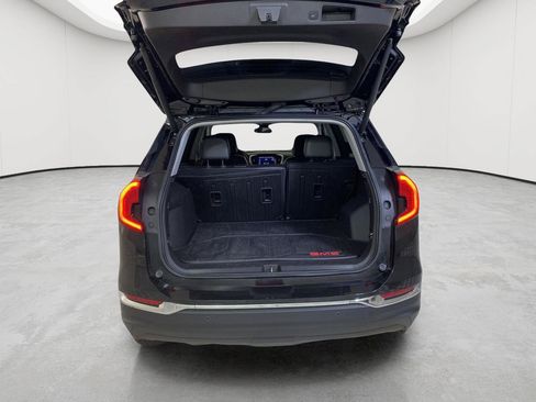 Used 2023 GMC Terrain SLT w/ LPO, Floor Liner Package FWD image 21