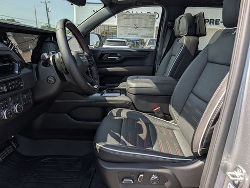 New 2026 GMC Yukon AT4 Ultimate w/ LPO, Floor Liner Package AWD/4WD image 25