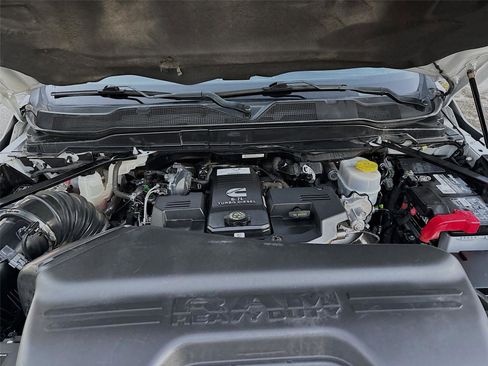 Used 2022 RAM 2500 Tradesman w/ Chrome Appearance Group image 31